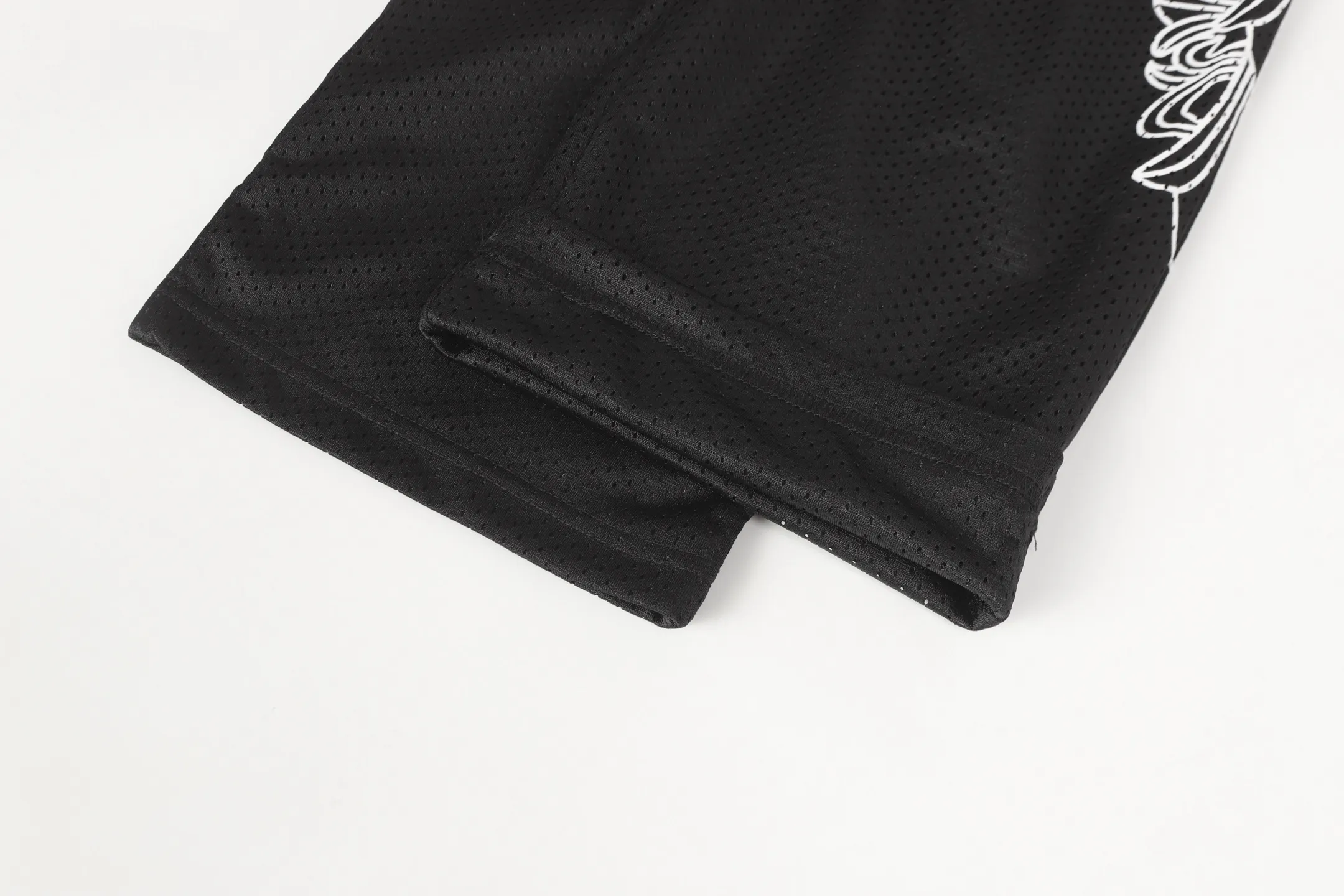 P200 Chrome Hearts CH Chrome Hearts popular Sanskrit printed mesh double layer ice hockey jersey 2 trousers sports suit. Uses direct injection imported machine printing. Hardware and accessories are all milled and customized. Correct configuration. Black 2025 Chrome Hearts authentic packaging. 280g double layer mesh custom woven and dyed. Large version. Loose and stylish. Different from low version, slim and long version with upper body and crotch pull. 100% commitment: top quality. Not fast food. Highest version on the market. Top quality - Distinguish from the ordinary versions on the market. If you care about quality, you should also respect the price. Absolutely 0 after-sales service and 0 return rate so far. It’s hard not to love the style - 280g double-layer mesh custom-woven and dyed - Correct high-density main mark, washed tag, hand-sewn